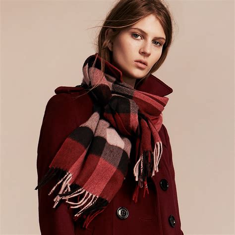 how to tie burberry cashmere scarf|burberry check cashmere scarf sale.